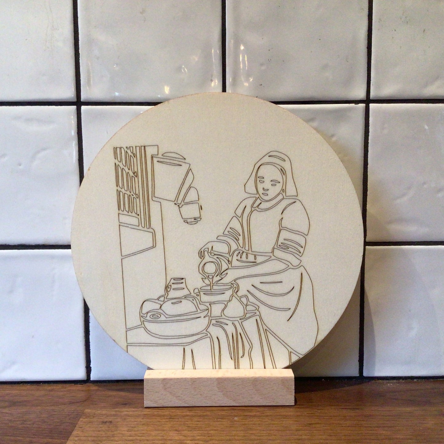 Houten kleurplaat parel/melk meisje