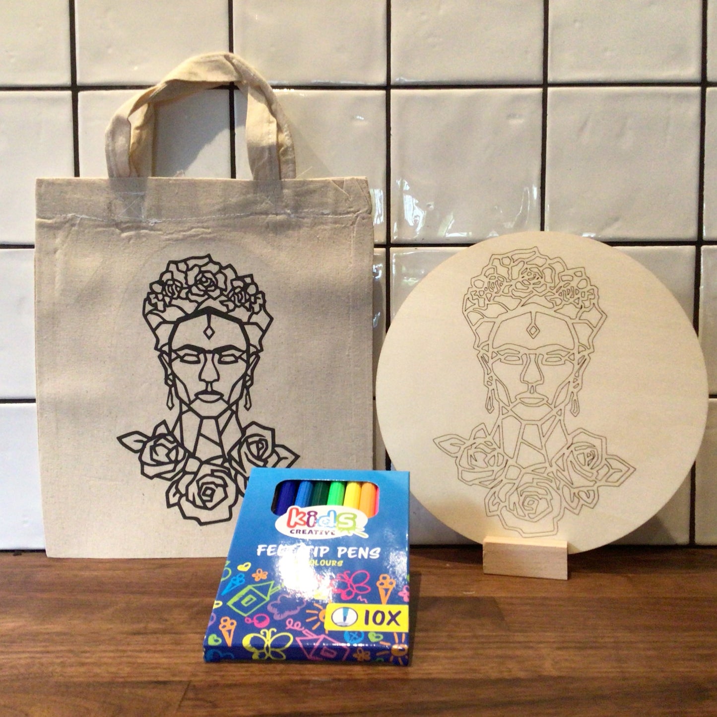 Houten kleurplaat frida Kahlo