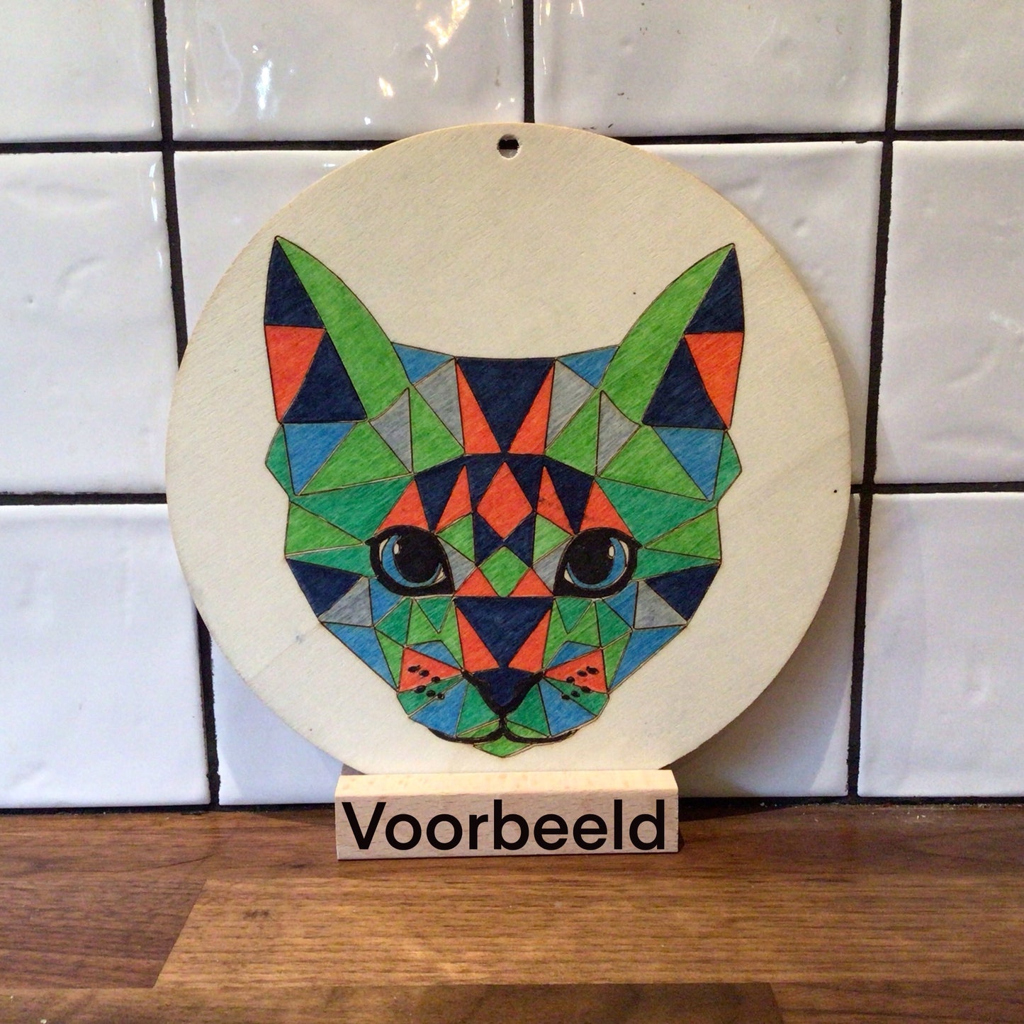 Houten kleurplaat snoezige kat