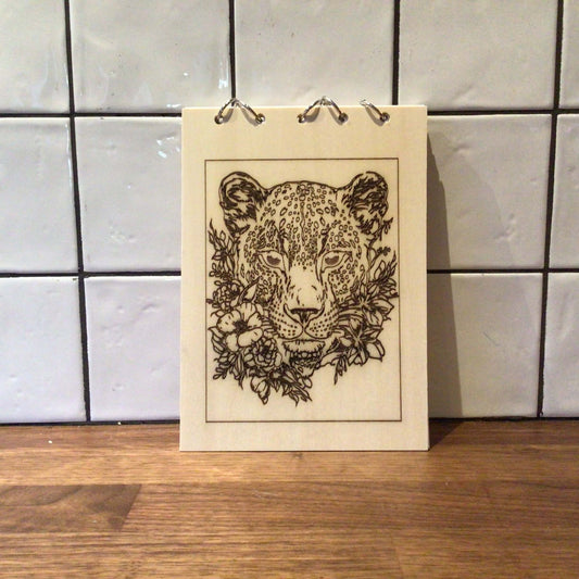 Kleurboek met houten kaft-dieren